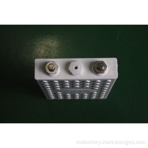 3.2V/100Ah Laminated LiFePO4 Power Battery for Electric-car and Electric-bus, UPS